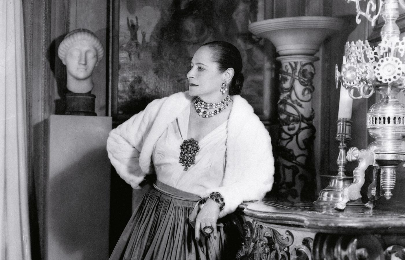 Zrobiona z kremu i tuszu: niezwykła Helena Rubinstein – Oficjalny blog ...